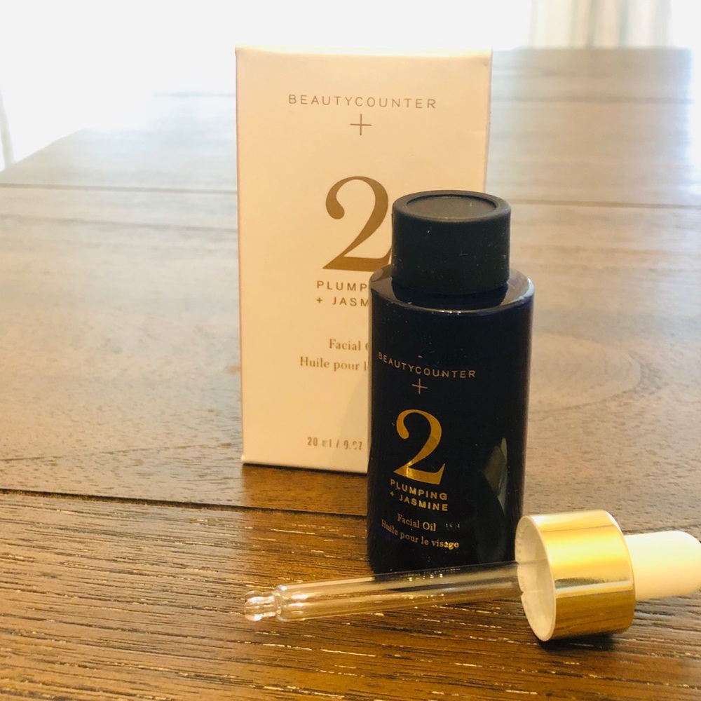 Beautycounter No. 2 Plumping Facial Oil